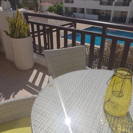 Stunning Apartment C106 With Balcony Looking Over Pool Peyia Bagian luar foto
