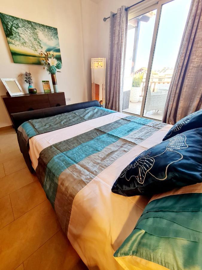 Stunning Apartment C106 With Balcony Looking Over Pool Peyia Bagian luar foto