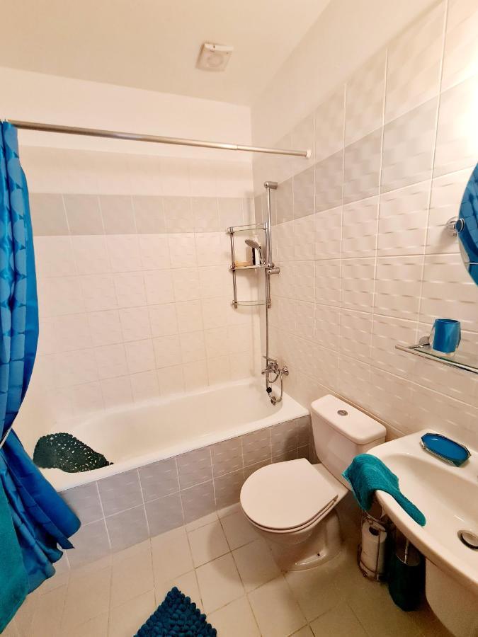 Stunning Apartment C106 With Balcony Looking Over Pool Peyia Bagian luar foto