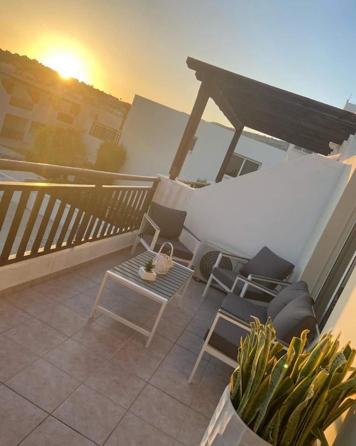 Stunning Apartment C106 With Balcony Looking Over Pool Peyia Bagian luar foto